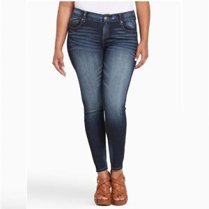 Torrid Bombshell Skinny Premium Stretch Jean Women's size 16S Short Inseam 26" L